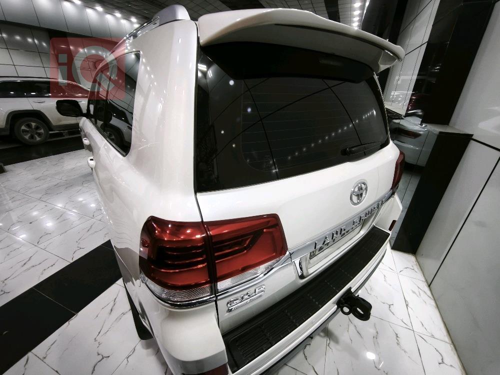 تويوتا لاندكروزر